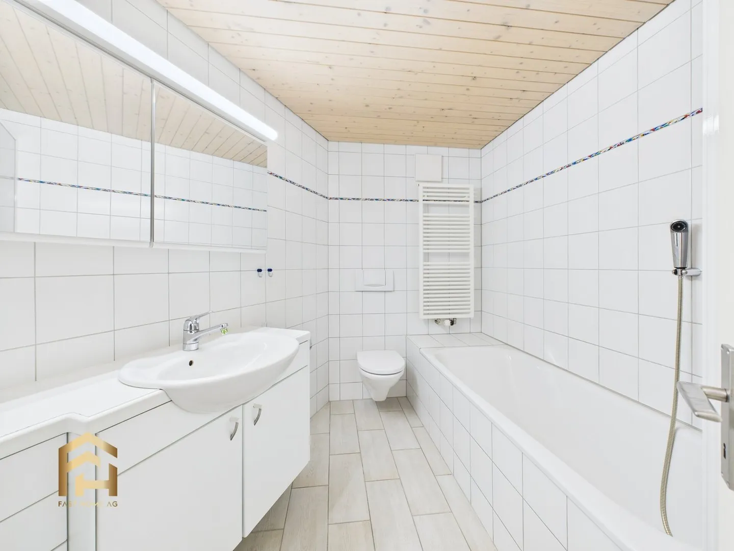 Appartamento attraente di 4,5 stanze con balcone, stanza hobby e giardino privato - Foto 6 di 13