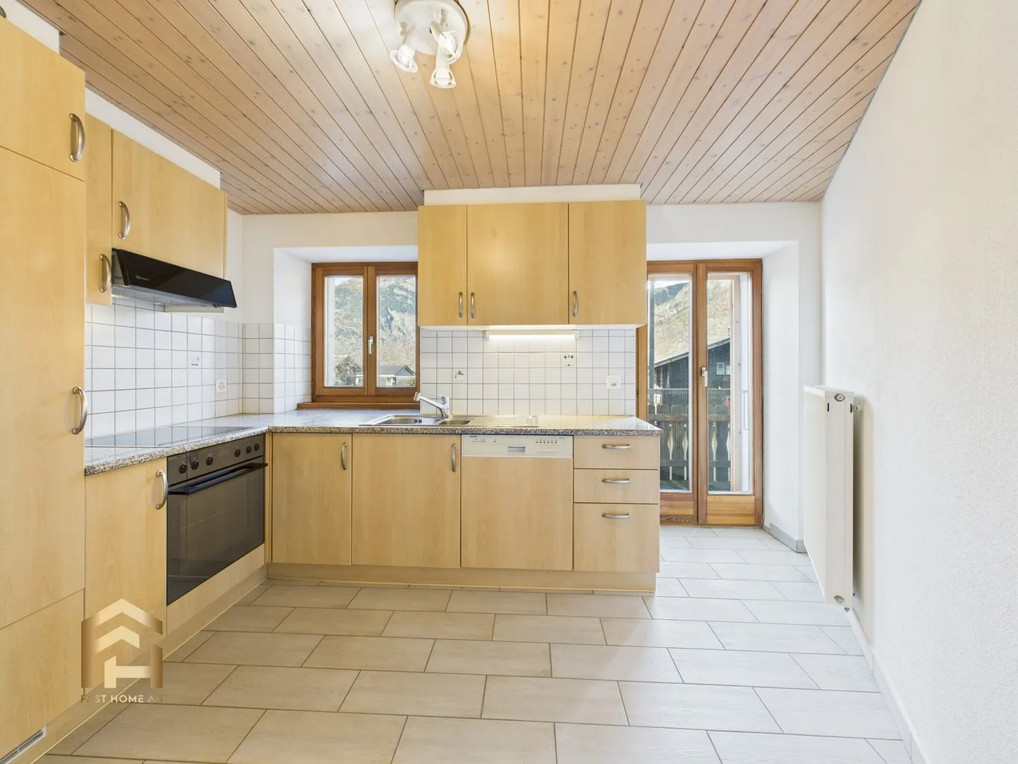 Appartamento attraente di 4,5 stanze con balcone, stanza hobby e giardino privato - Foto 1 di 13