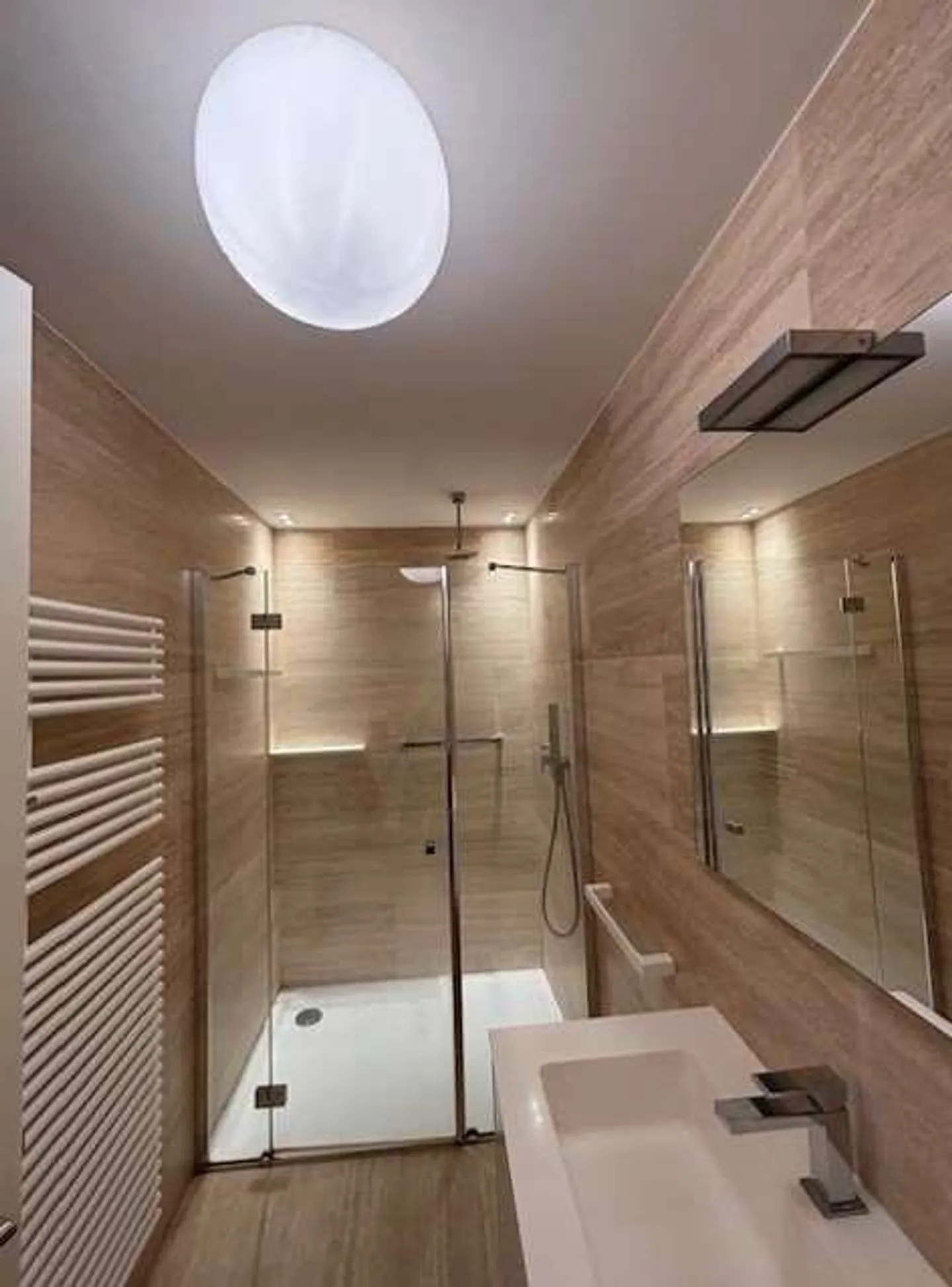 Appartement élégant de 4,5 pièces avec vue sur le lac - Photo 7 sur 13