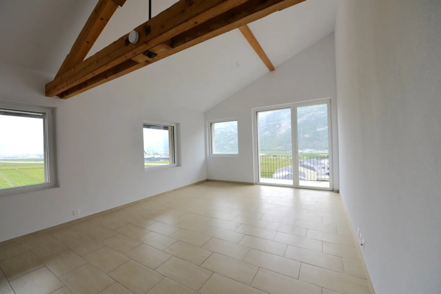 Appartamento 3.5 locali - Foto 2 di 8