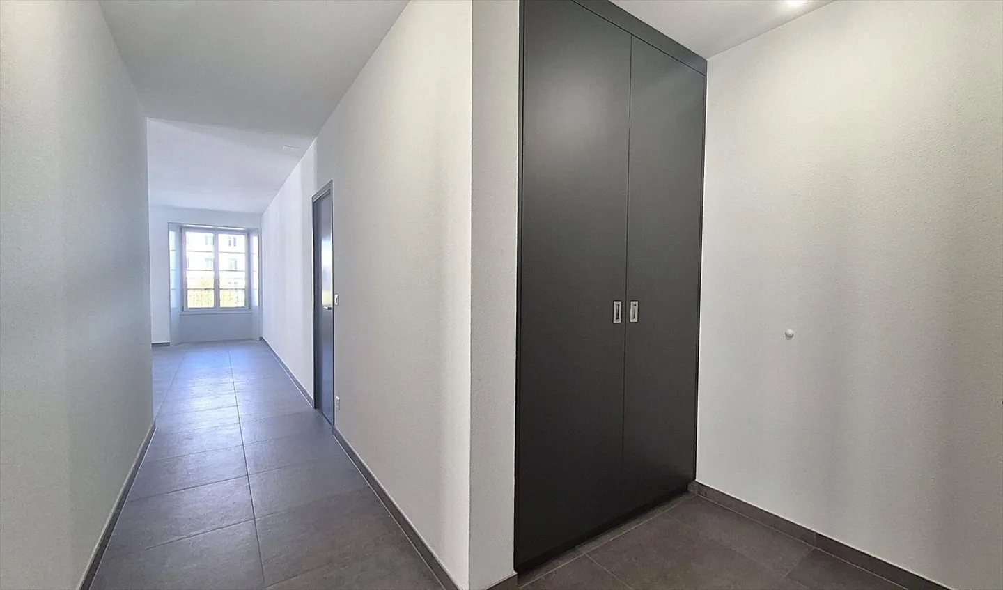 1° affitto: magnifico appartamento nuovo di 3,5 locali a Locle - Foto 3 di 13