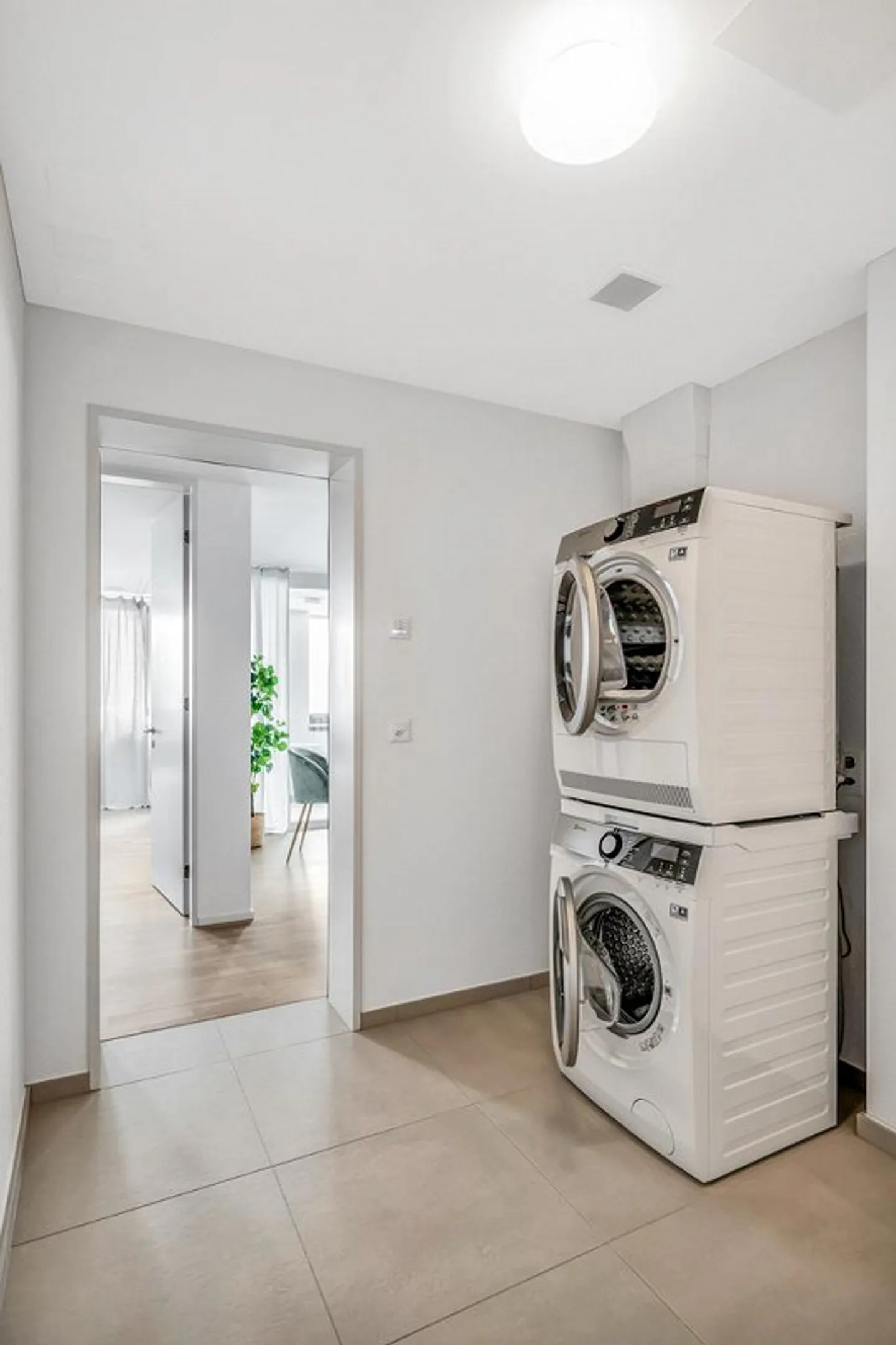 Stilvolles Wohnen über Kriens - Foto 7 von 10