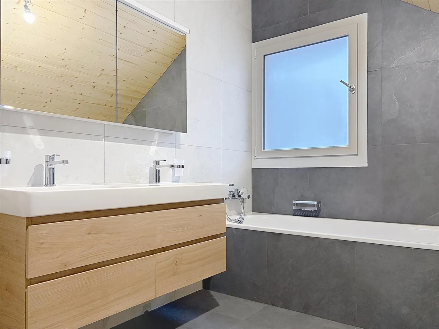 New individual villa | Green spaces | Fey - Photo 7 of 13