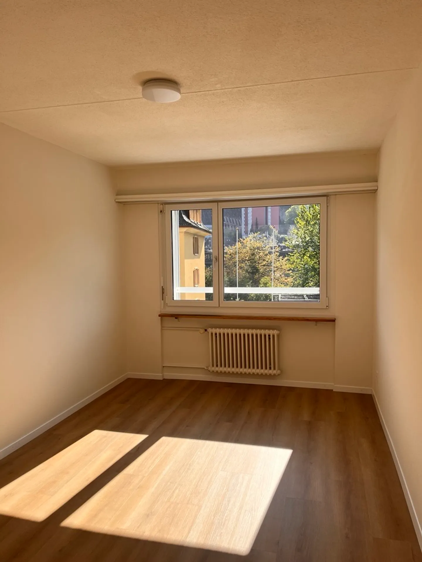 Bright 4-room apartment - Photo 9 of 11
