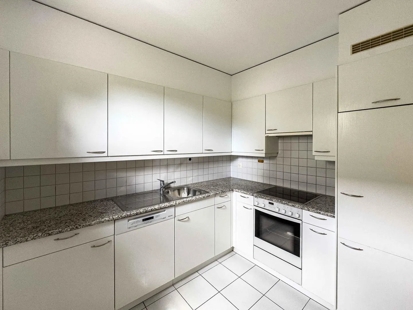 4,5 Zimmer in Rovio, eingebettet in die Natur - Foto 2 von 6