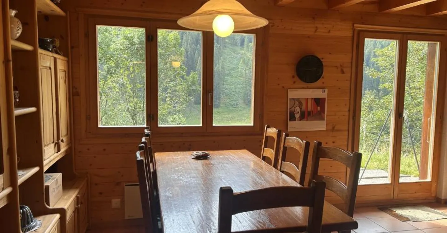 Chalet Charmant avec Terrasse - Photo 4 sur 10