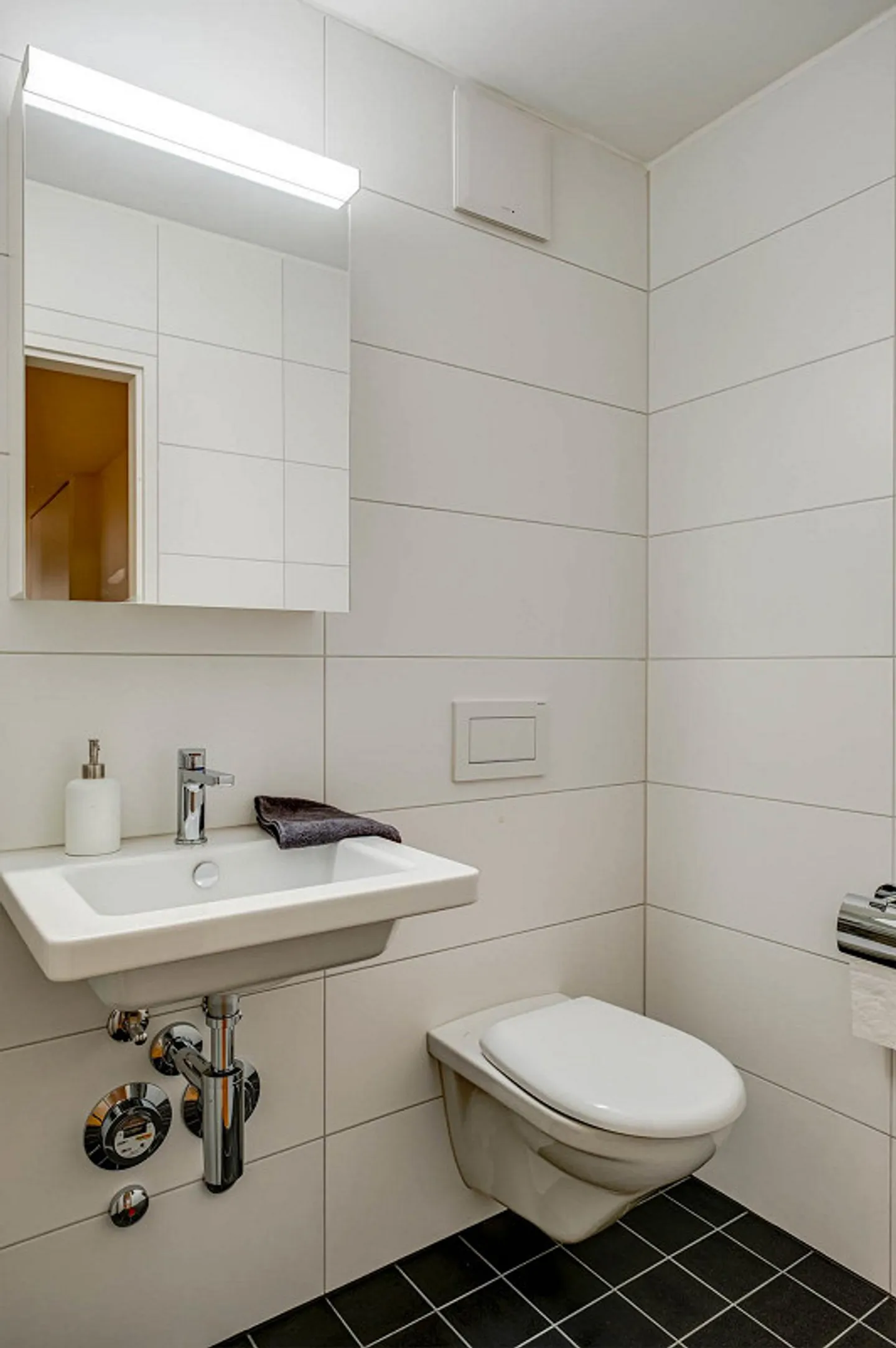 Modernes Apartment mit Balkon - Foto 7 von 11