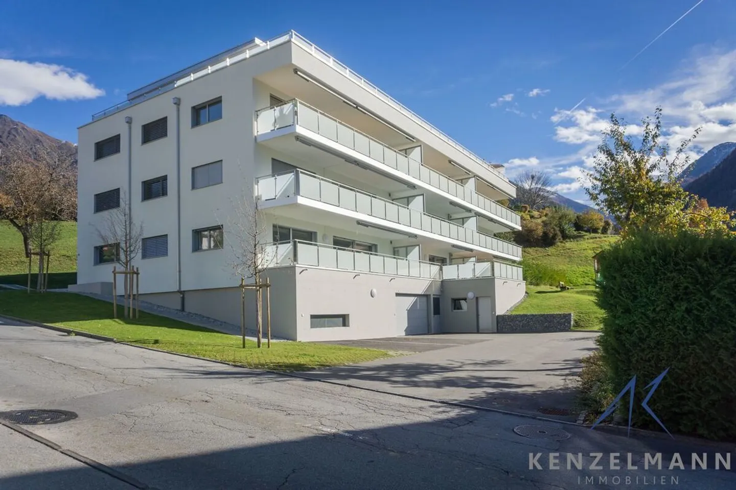 ZU MIETEN: Parkplatz in Einstellhalle auf der Biela in Brig - Photo 1 of 1