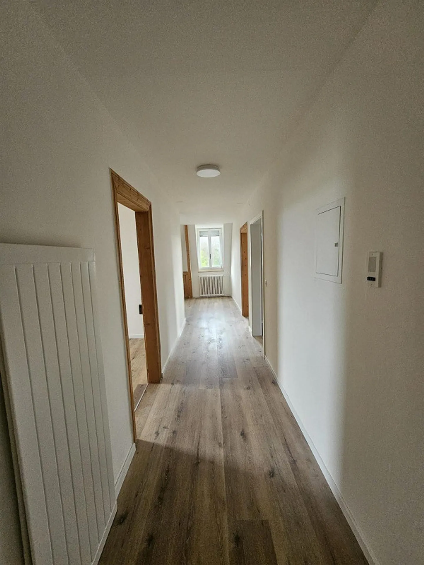 Charmant appartement 4 pièces - Photo 2 sur 10