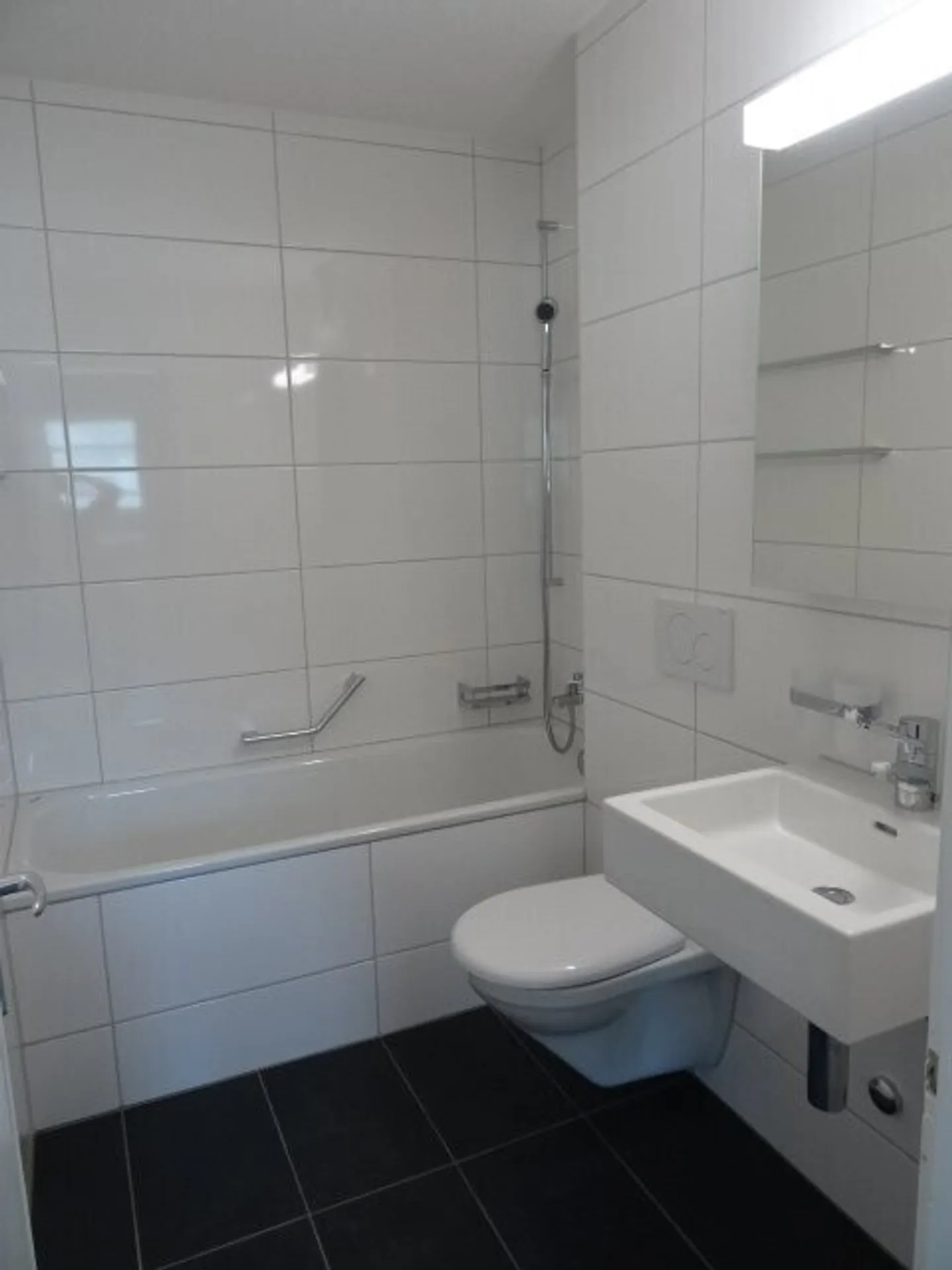 Cozy 2-room apartment on the 5th floor - Photo 5 of 9