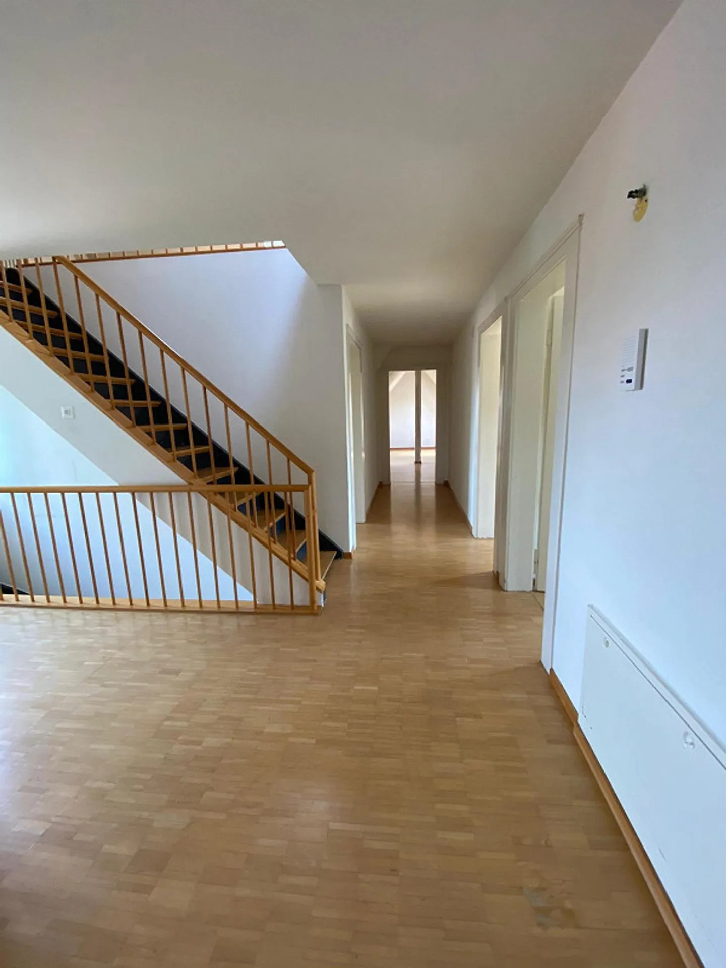 Charming 4-room old apartment with balcony and beautiful view in Thalwil - Photo 4 of 10