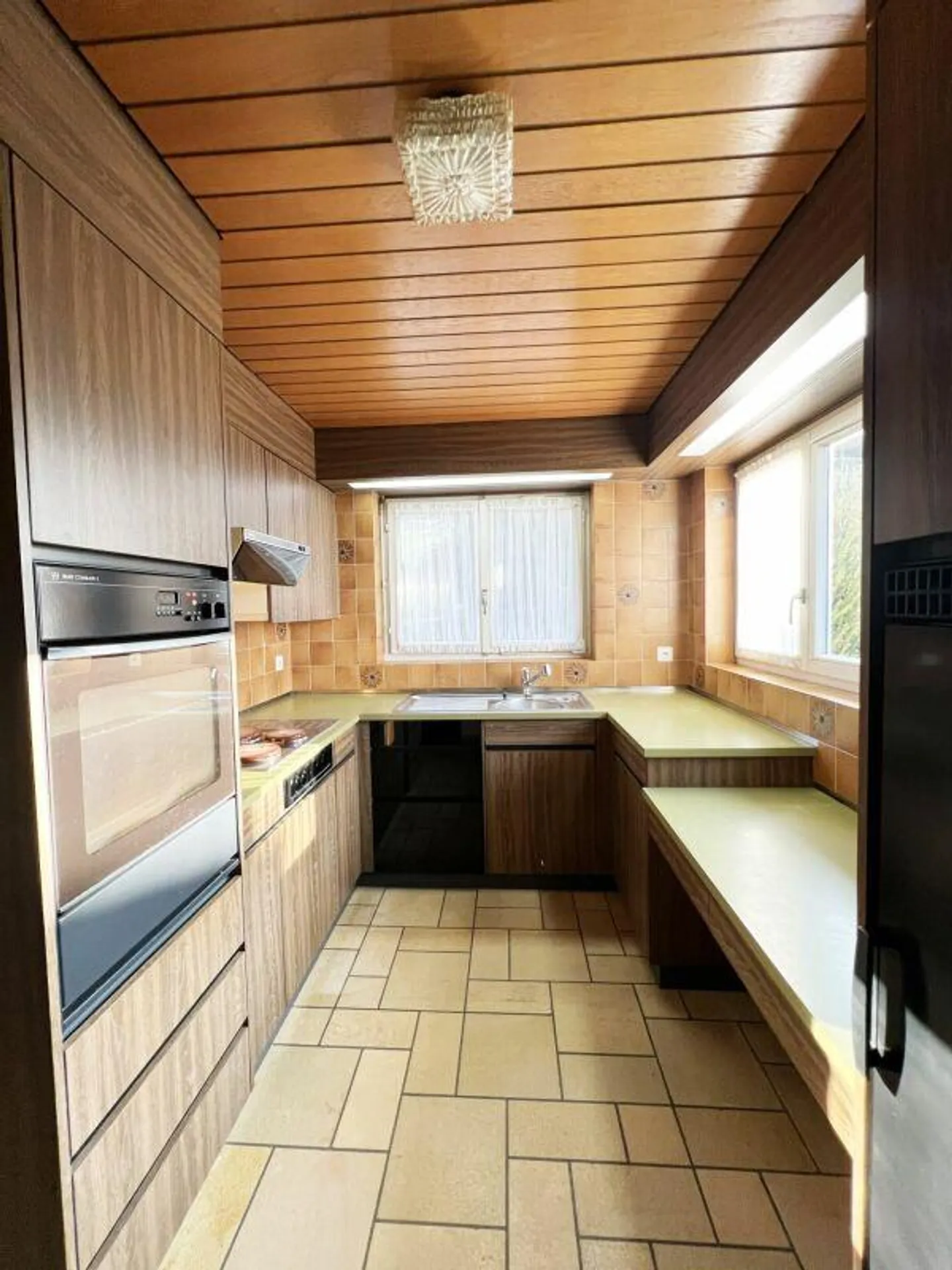 Casa unifamiliare indipendente in una posizione privilegiata a Gebenstorf - Foto 2 di 10