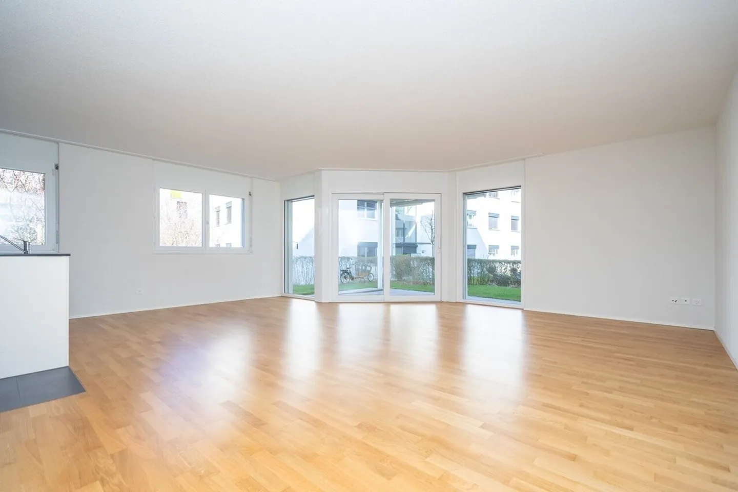 Apartment for rent - Photo 2 of 9