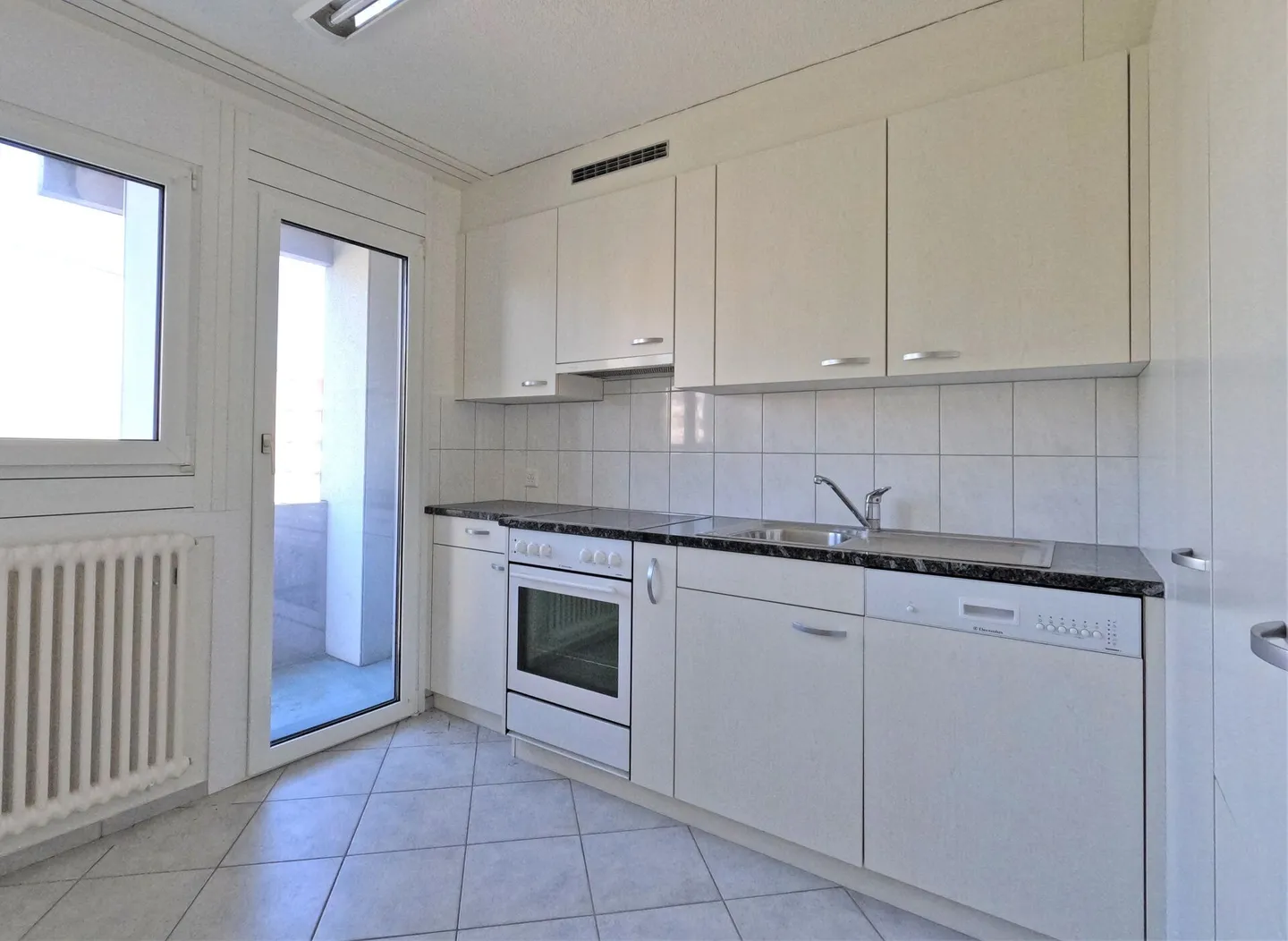 Votre nouveau chez-vous vous attend à Gossau ! - Photo 2 sur 9