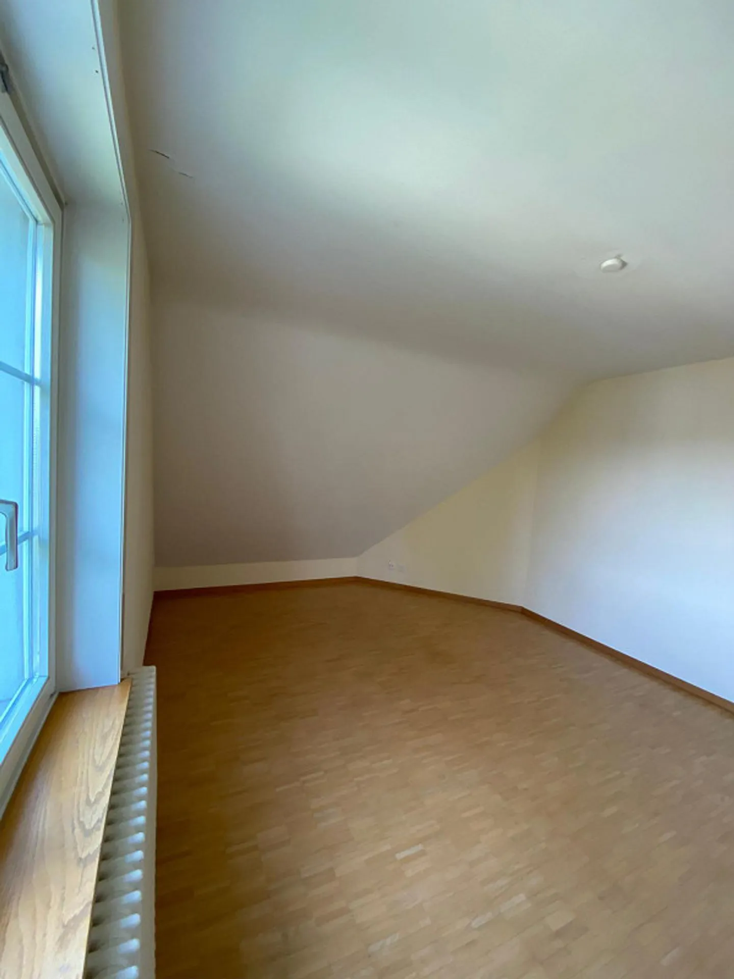 Charming 4-room old apartment with balcony and beautiful view in Thalwil - Photo 6 of 10