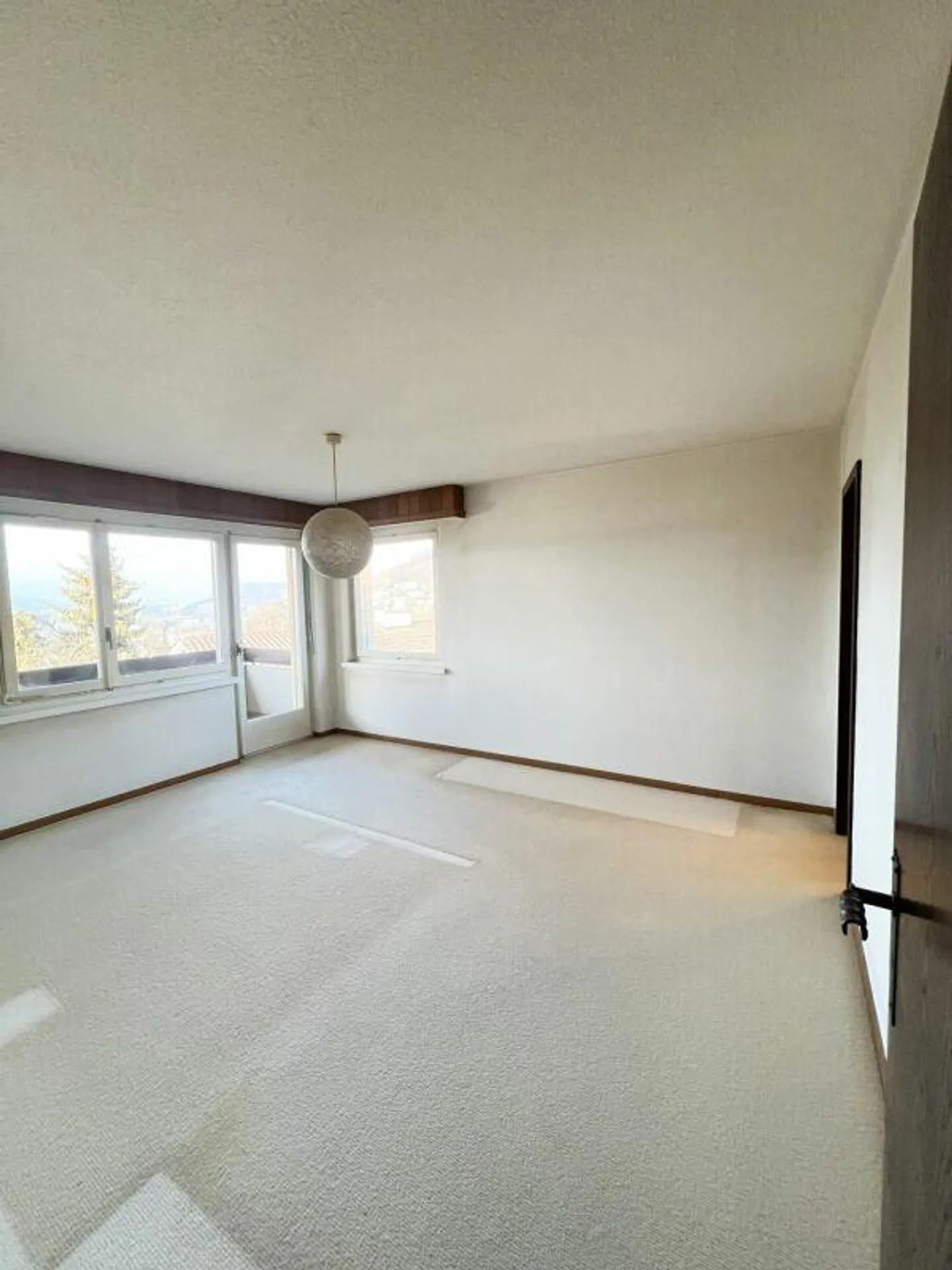 Casa unifamiliare indipendente in una posizione privilegiata a Gebenstorf - Foto 5 di 10