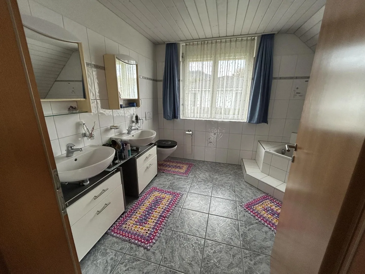 Spacious Single-Family Home with Garden in a Quiet Location - Photo 6 of 13