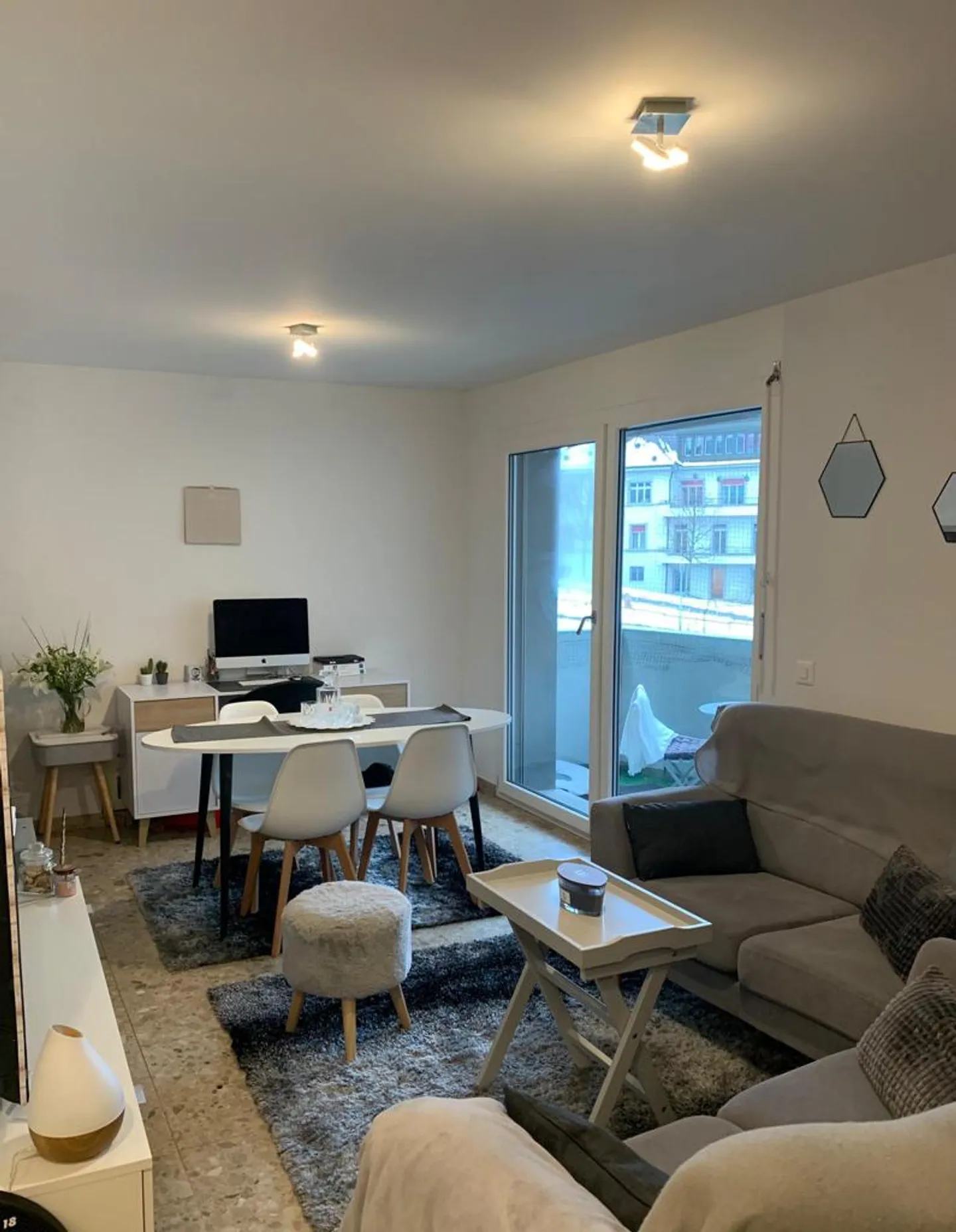 2.5 Room Apartment - Photo 1 of 10