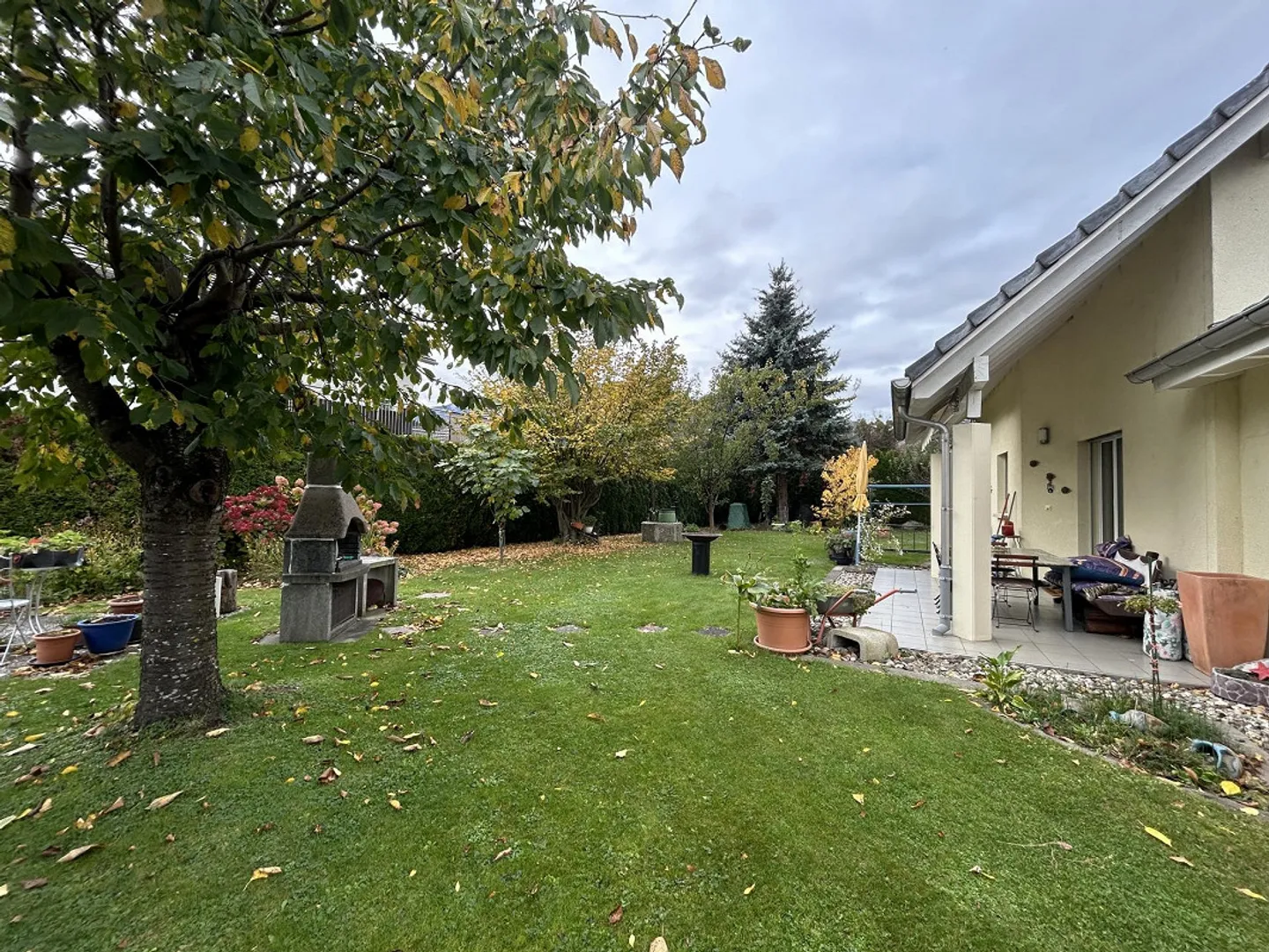 Spacious Single-Family Home with Garden in a Quiet Location - Photo 11 of 13