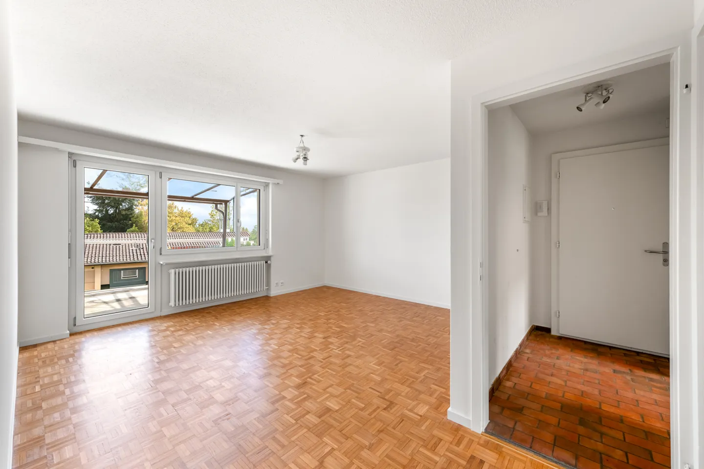 Feel-good property - freshly renovated - your new home? - Photo 3 of 12