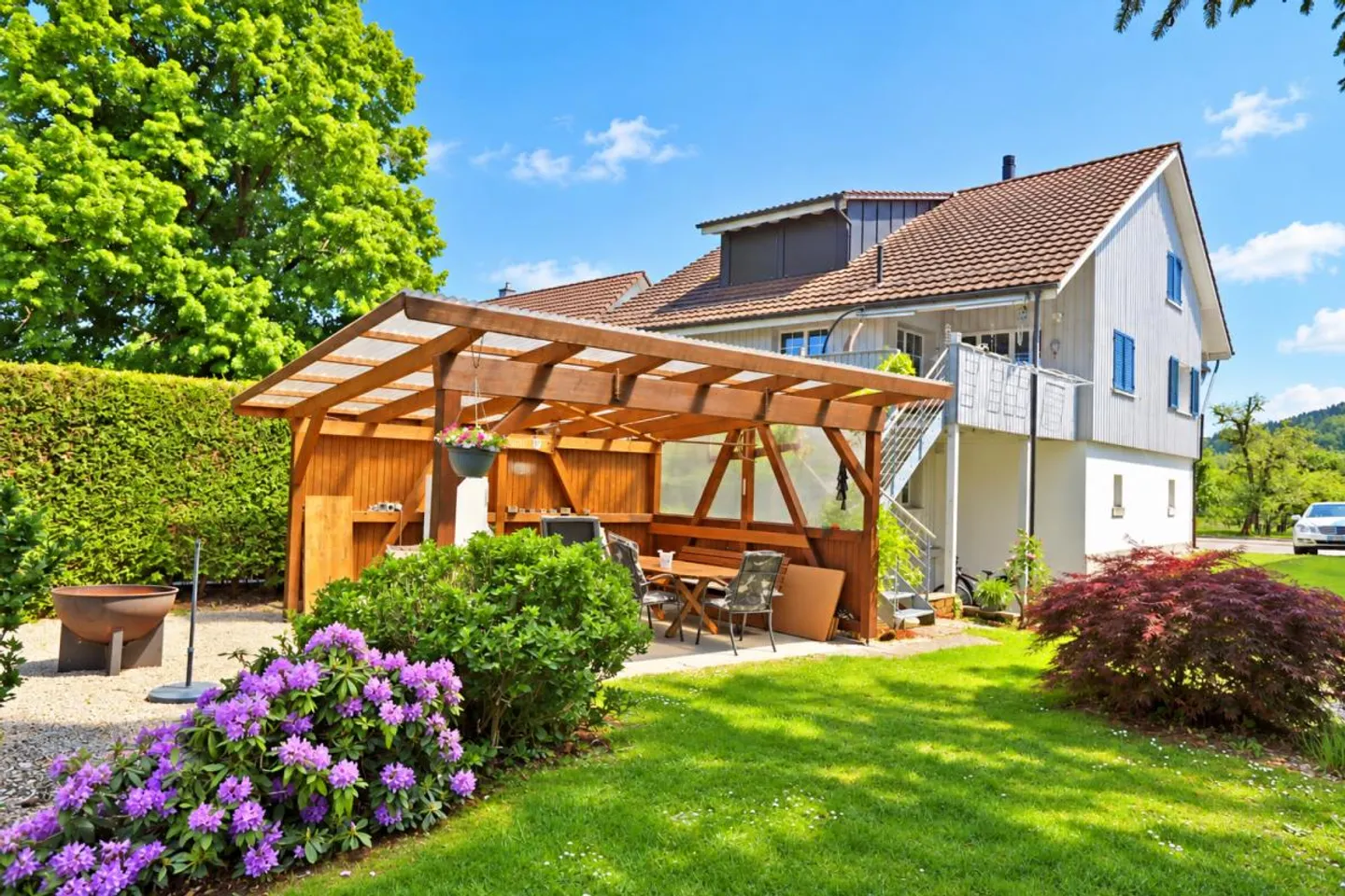 Elegante casa unifamiliare di 5,5 stanze con ampia offerta di parcheggio per veicoli - Foto 16 di 16
