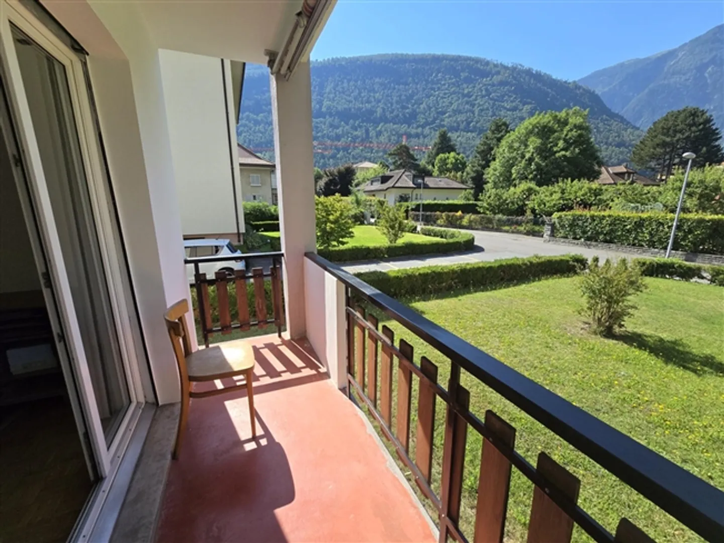 Martigny – 3.5 Room Apartment - Garage Box in Life Annuity - Photo 2 of 8