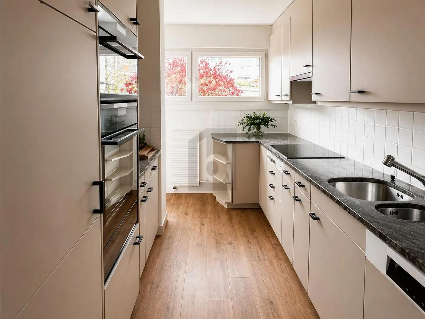Appartement rénové à Zurich - Photo 3 sur 4