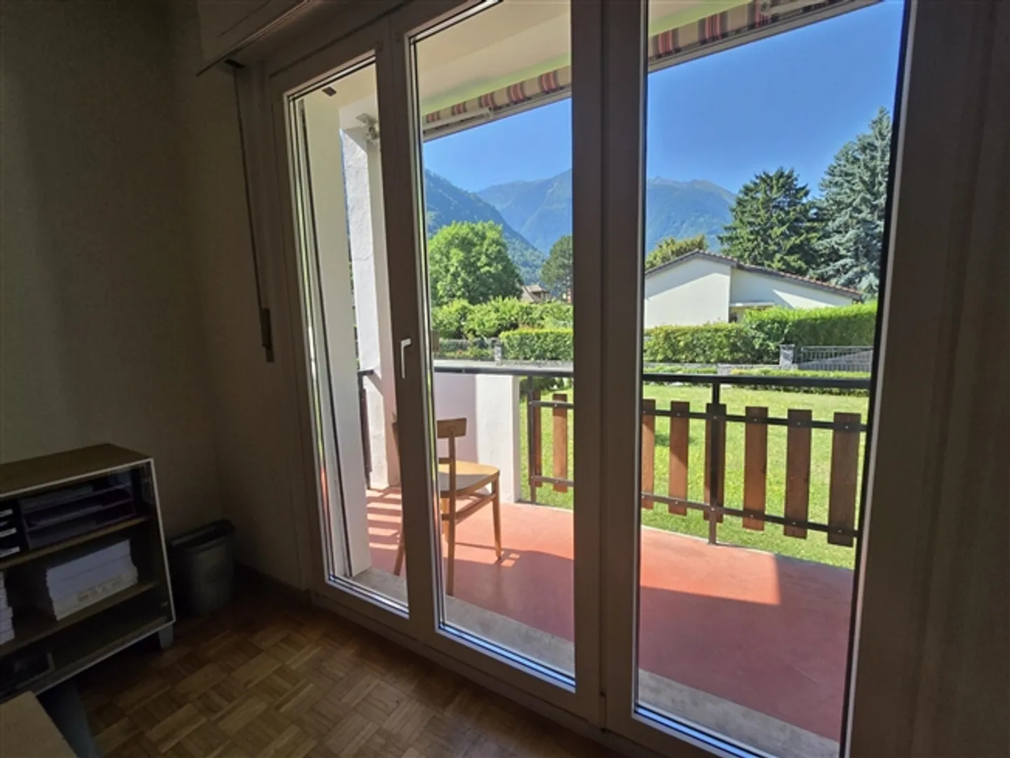 Martigny – 3.5 Room Apartment - Garage Box in Life Annuity - Photo 5 of 8