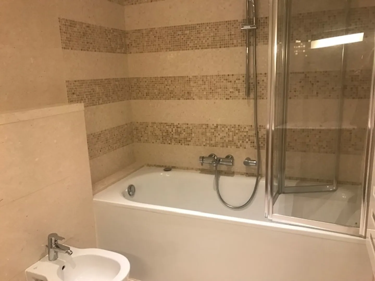 «4.5 Zimmer Wohnung, new» - Foto 1 di 3
