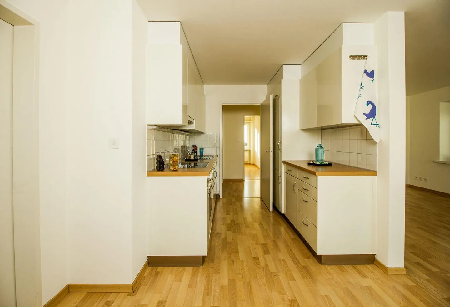 3.5 Room Apartment for Rent in Central Location - Photo 2 of 8