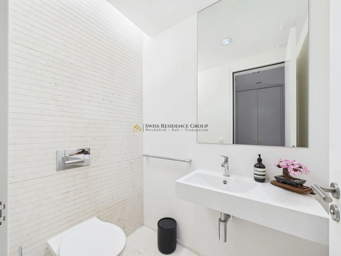 Bright, modern oasis of well-being in Zurich Seefeld - Photo 9 of 10