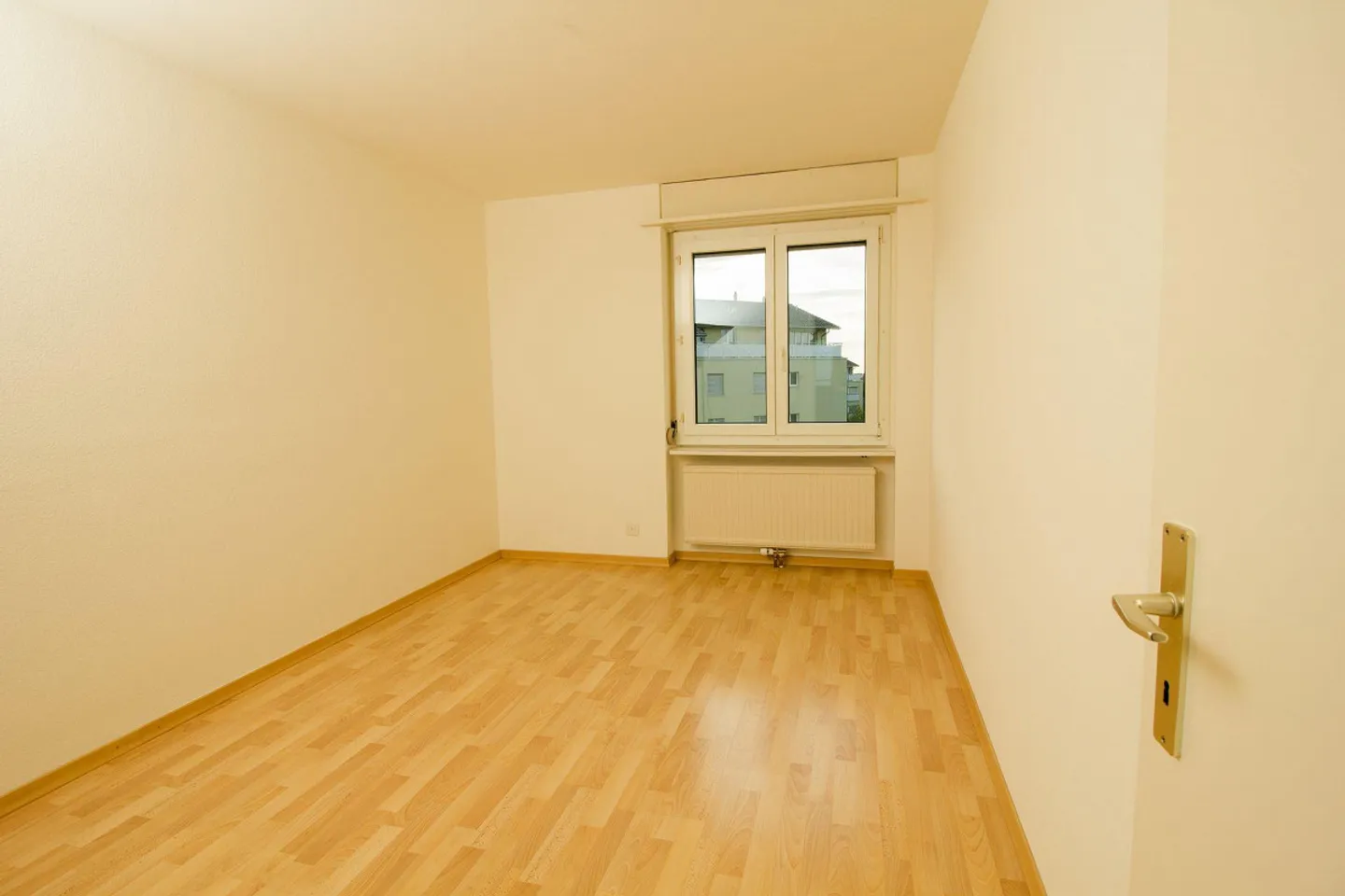 3.5 Room Apartment for Rent in Central Location - Photo 5 of 8