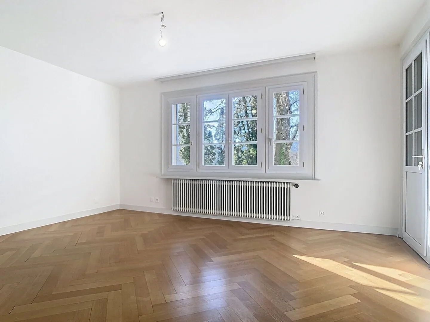 Charming Renovated Apartment - Photo 2 of 13