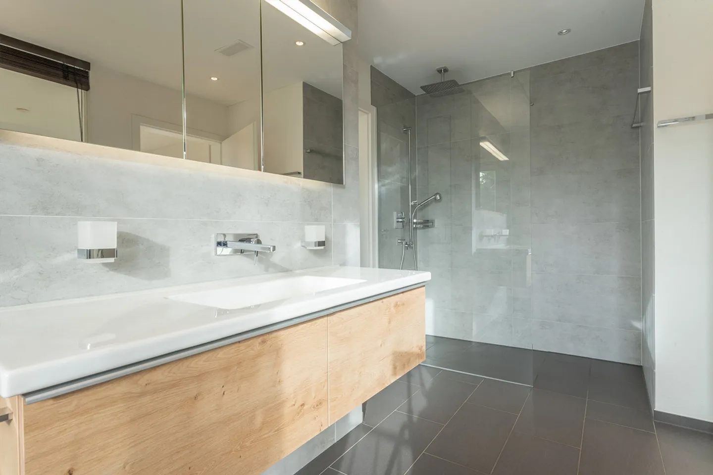 Appartamento duplex da 5,5 stanze da sogno con comfort abitativo lussuoso - Foto 9 di 12