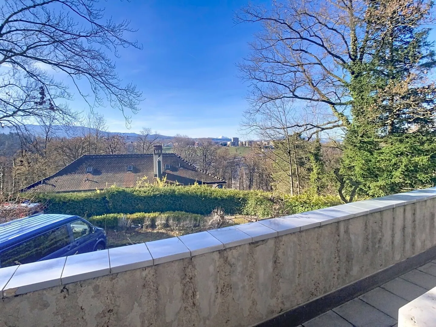 Charming Renovated Apartment - Photo 13 of 13