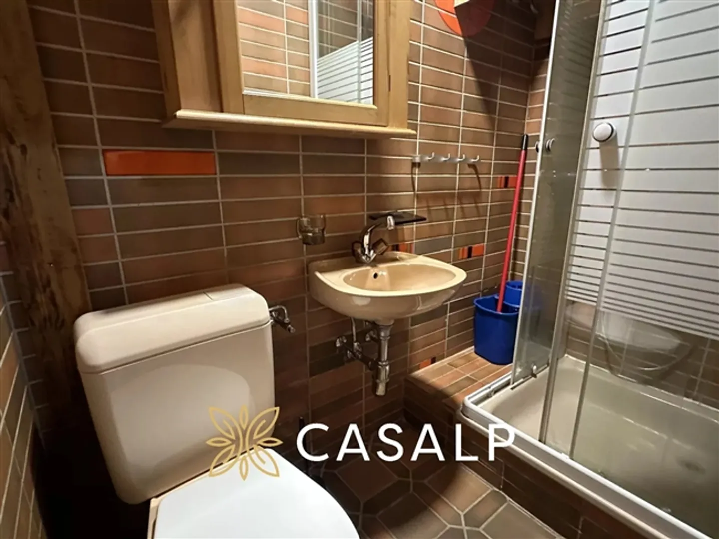 Spacious, authentic and cozy studio apartment in Nendaz - Photo 15 of 16