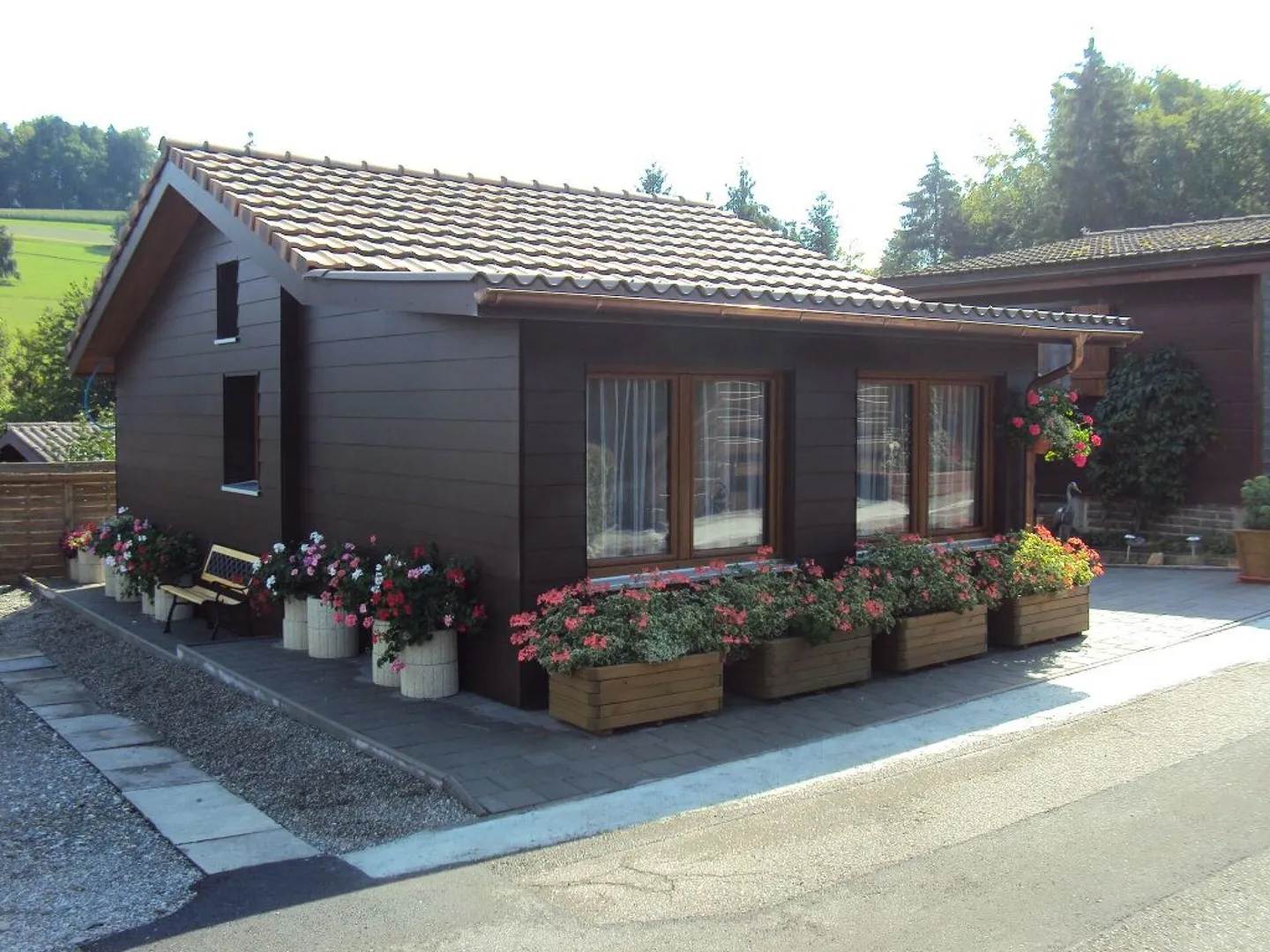 À vendre : Chalet douillet dans la verdure - Photo 1 sur 11