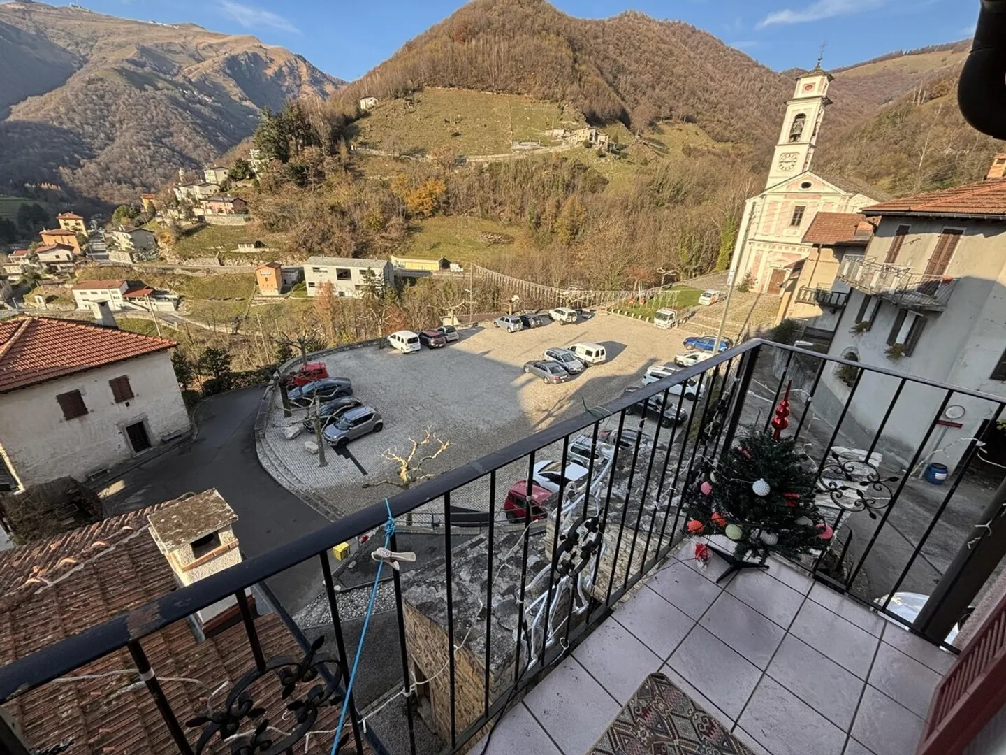 casa di 5 1/2 locali nel nucleo con orto - Foto 4 di 13