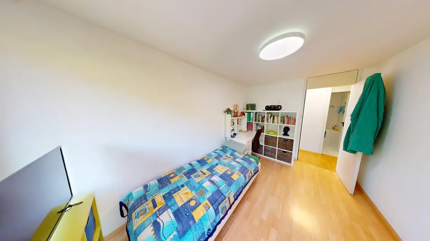 Spacious 5.5-room garden apartment including parking space and workshop - Photo 9 of 13