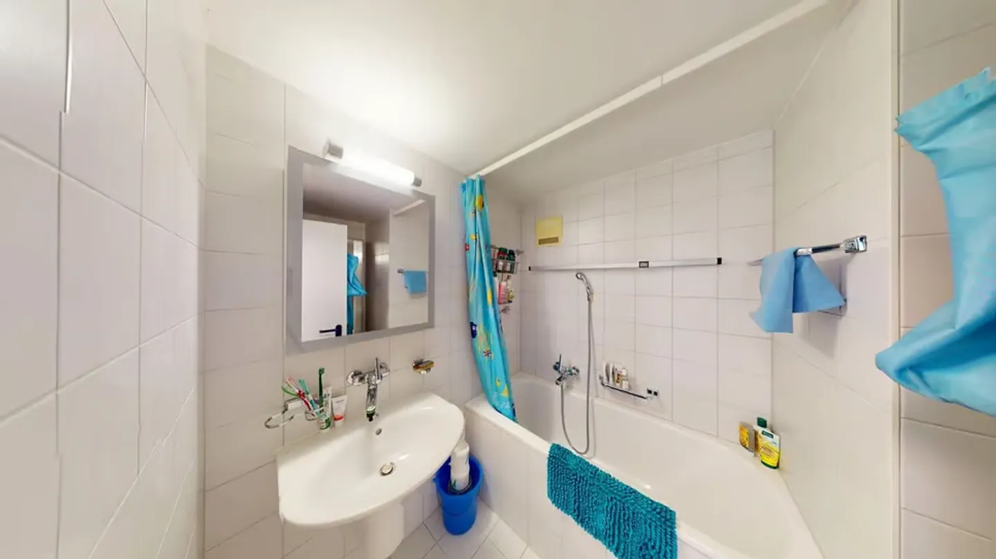 Spacious 5.5-room garden apartment including parking space and workshop - Photo 10 of 13