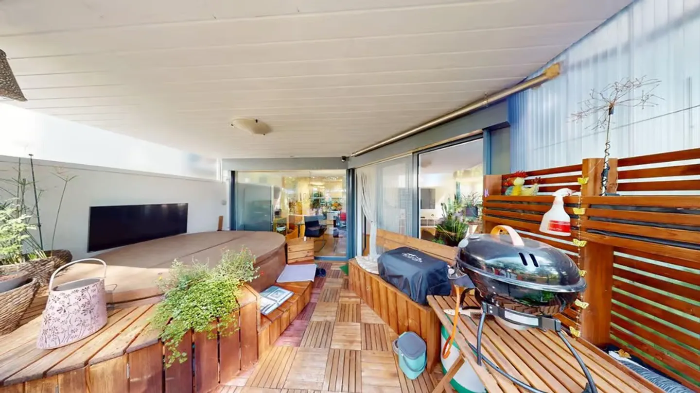 Spacious 5.5-room garden apartment including parking space and workshop - Photo 11 of 13