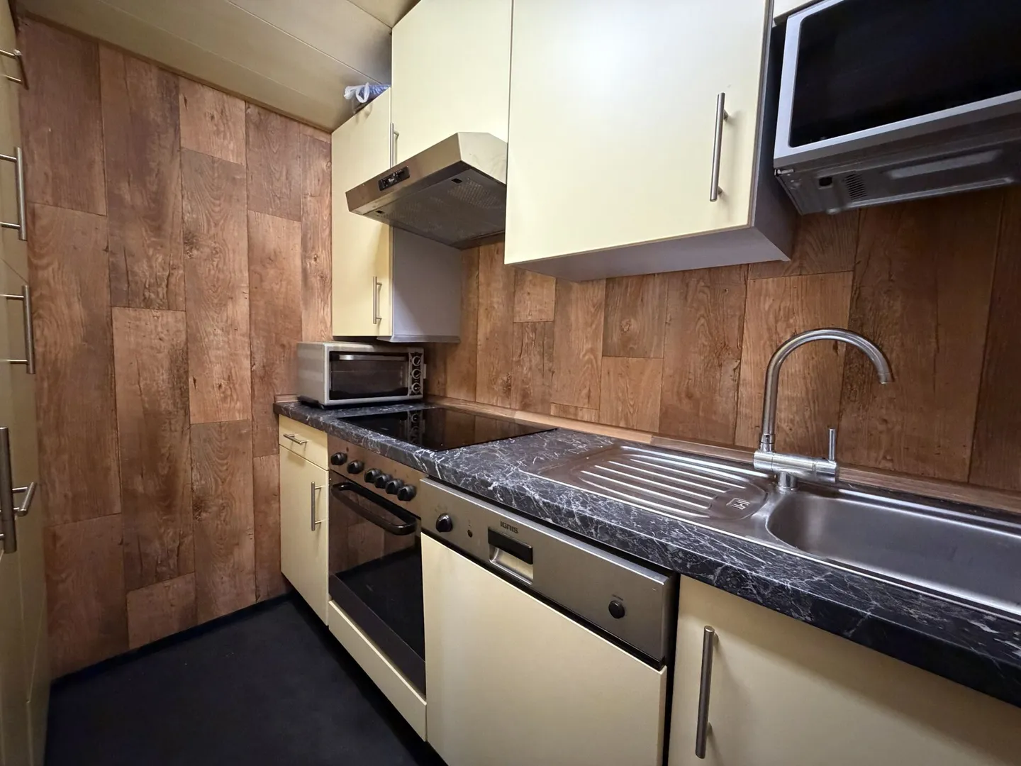 À vendre : Chalet douillet dans la verdure - Photo 6 sur 11