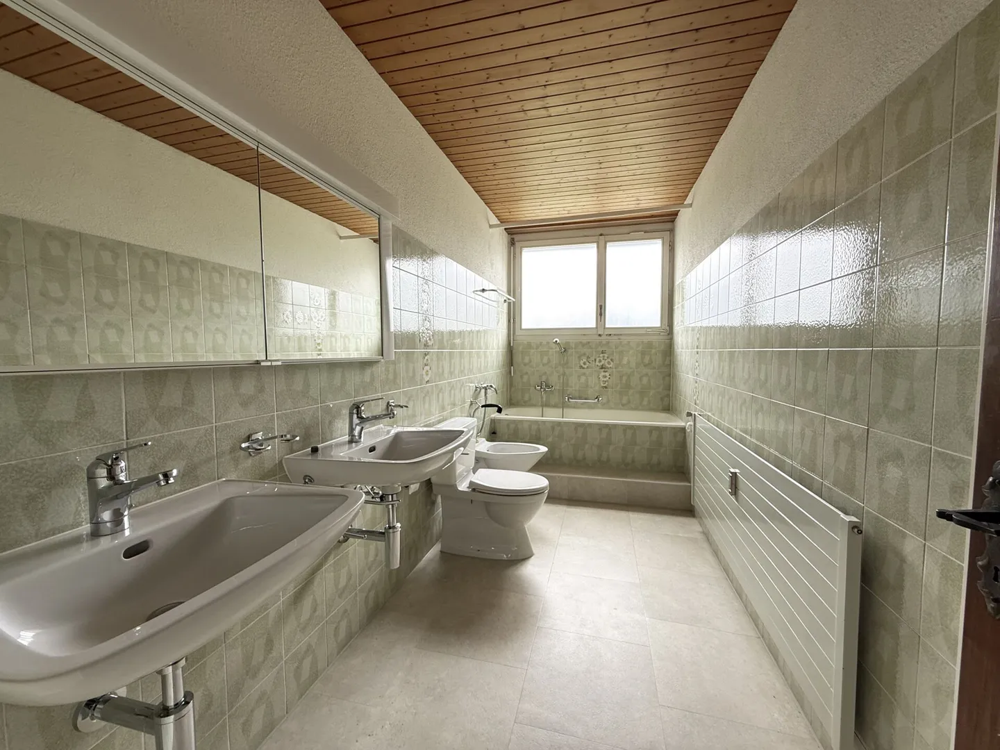 Ottimo appartamento attico con grande terrazza e vista panoramica - Foto 12 di 14