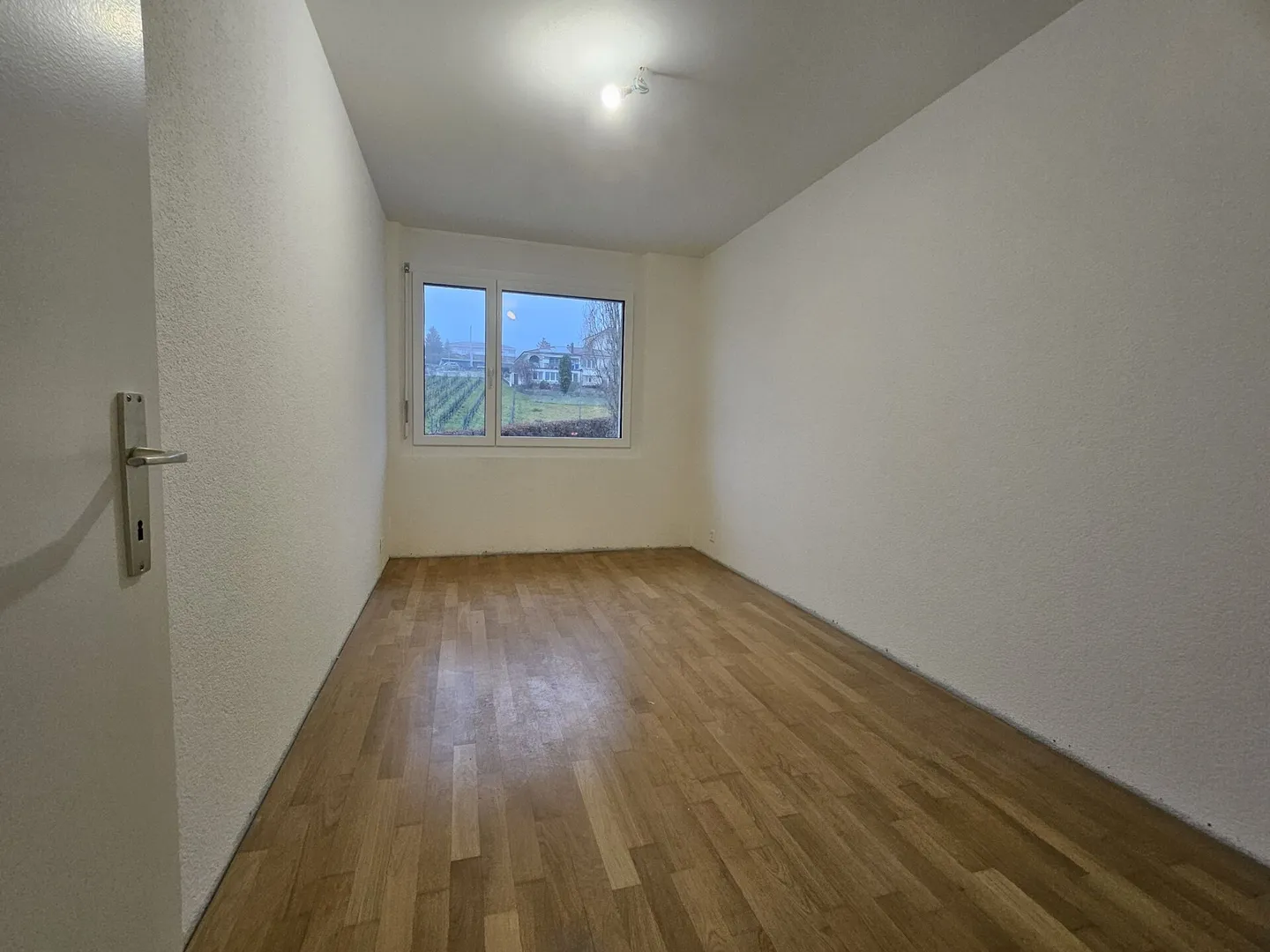 Appartement Rénové avec Vue Lac - Photo 6 sur 11