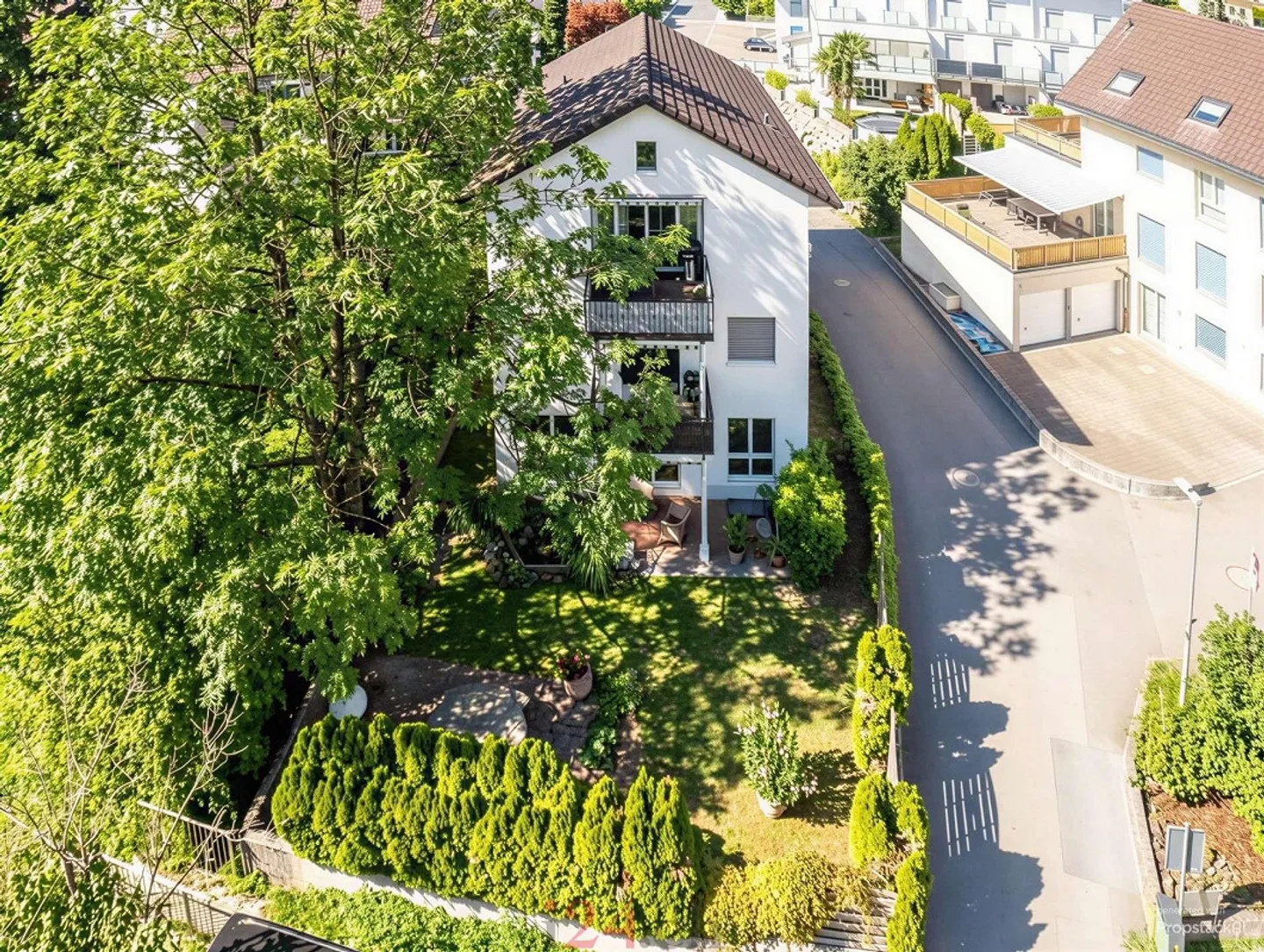 Mehrfamilienhaus mit drei Wohneinheiten im Familienfreundlichem Qua... - Foto 4 von 22