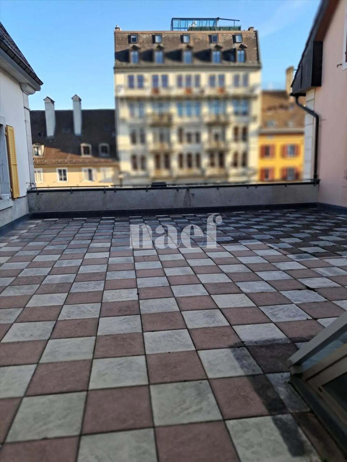RARE ! Duplex de 2 pièces dans immeuble de charme sur la Place du Marché - Photo 11 sur 12