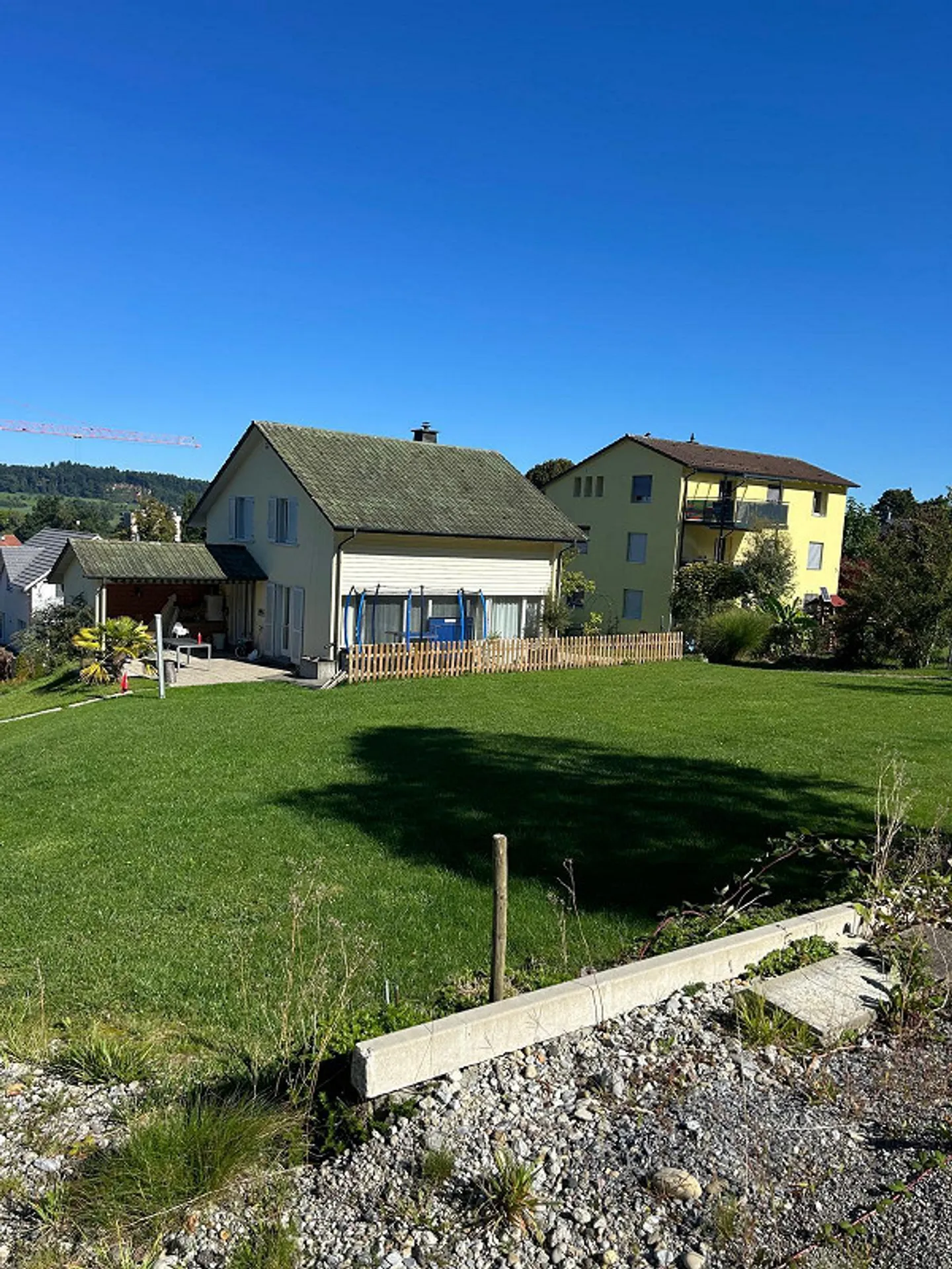 5½ -Zimmer-Einfamilienhaus mit grossem Garten - Foto 2 von 15