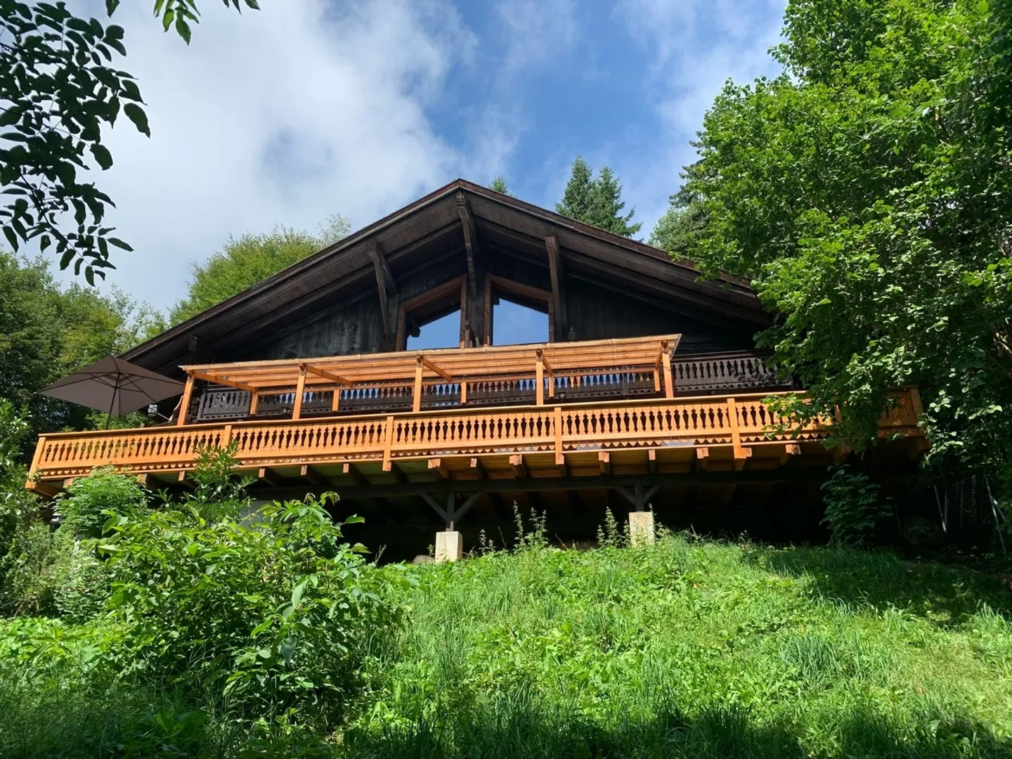 Charming chalet located between Morgins and Troistorrents with 5.5 rooms in an idyllic setting. - Photo 1 of 13