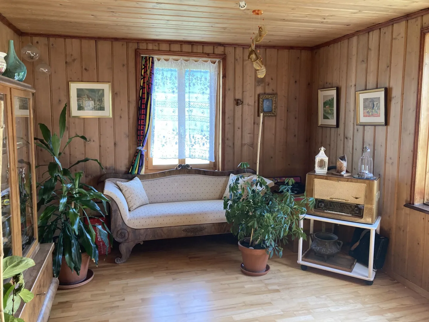 3.5-Room Apartment with Breathtaking View in Cazis - Photo 1 of 15