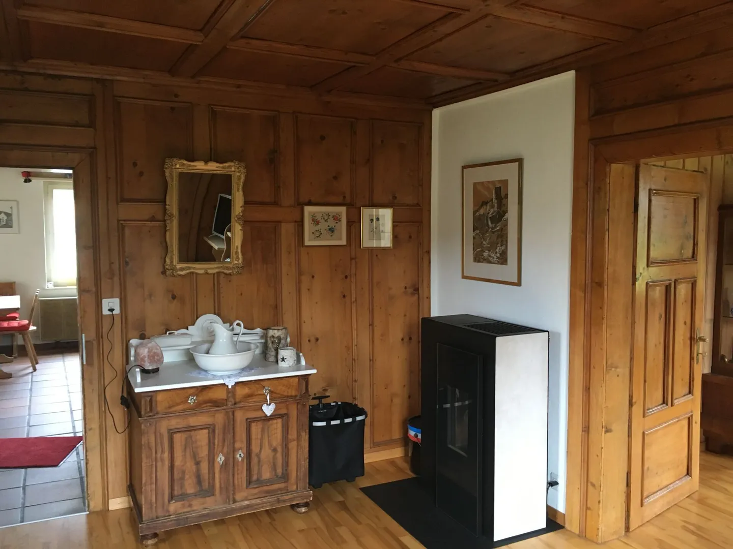 3.5-Room Apartment with Breathtaking View in Cazis - Photo 3 of 15